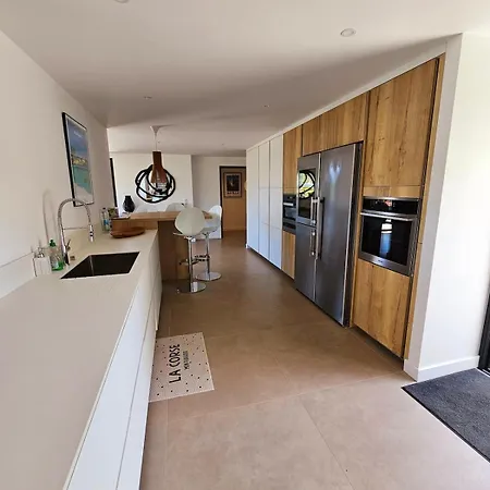 Roof Avrettu - Vue Panoramique & Design